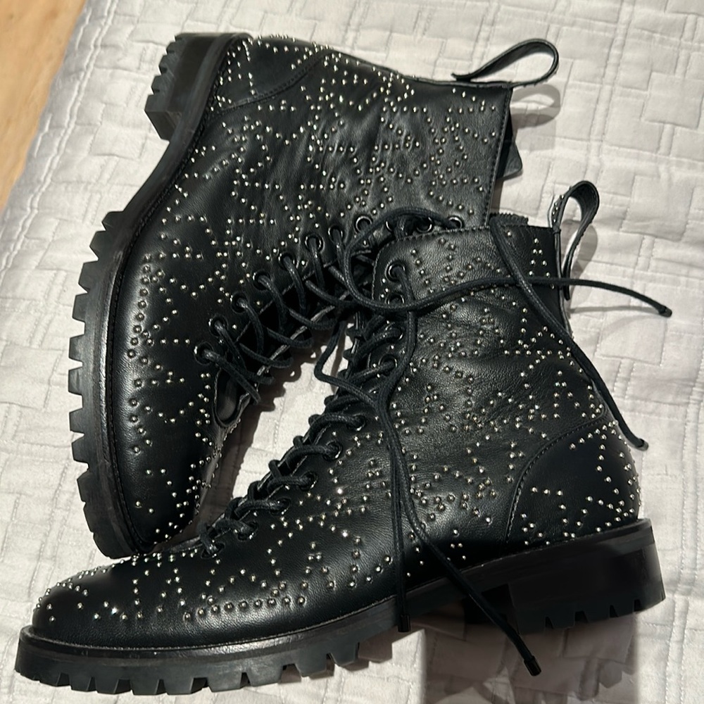 Jimmy Choo Cruz Flat Black Star Leather with Mini Studs Boots size 38,5